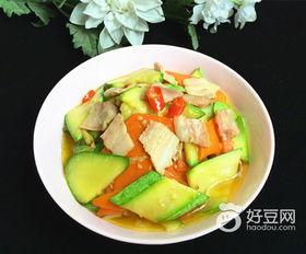 茭瓜炒红萝卜可以吃吗视频,茭瓜炒红萝卜，营养搭配的视觉盛宴