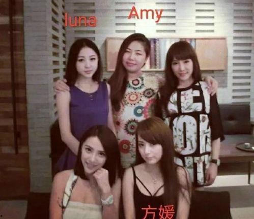 女明星官宣吃瓜视频,女明星甜蜜公开恋情，甜蜜瞬间引网友热议