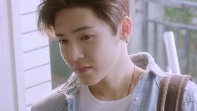 导演吃瓜肖战王一博视频,肖战王一博幕后吃瓜瞬间，揭秘兄弟情深背后的秘密