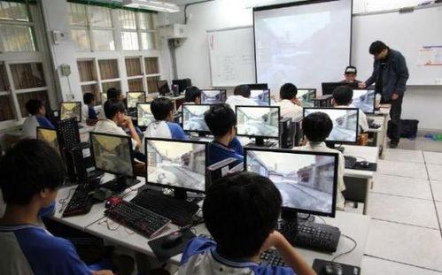 天府学院答辩吃瓜视频,吃瓜群众围观精彩瞬间