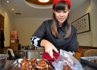 小杨嫂线下吃瓜视频,揭秘娱乐圈幕后故事