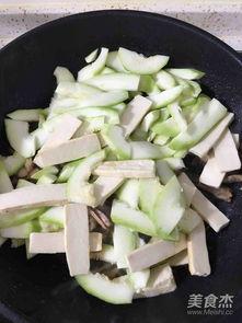 角瓜条干吃的做法视频,简单美味，轻松学会